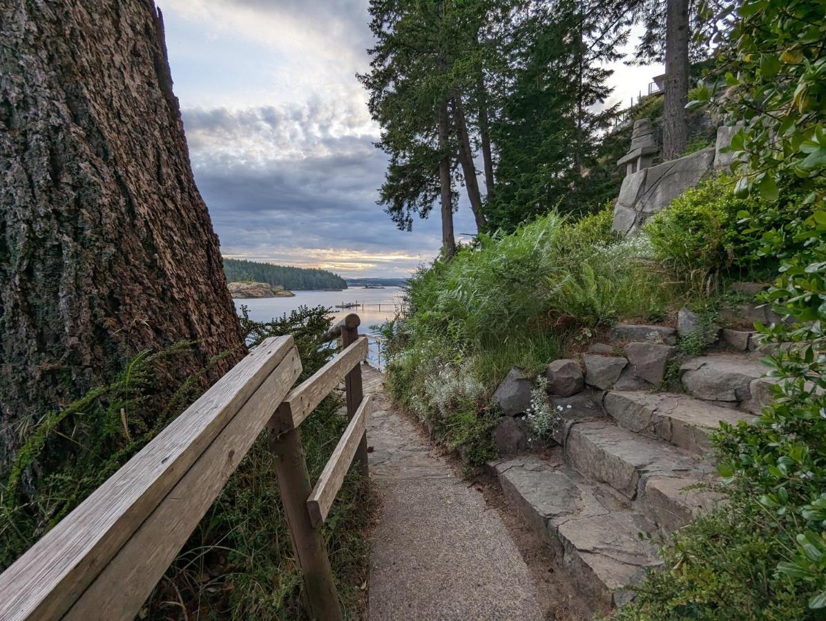 Jade Resort-Oceanfront Suites In Gowlland Harbour Heriot Bay Zewnętrze zdjęcie