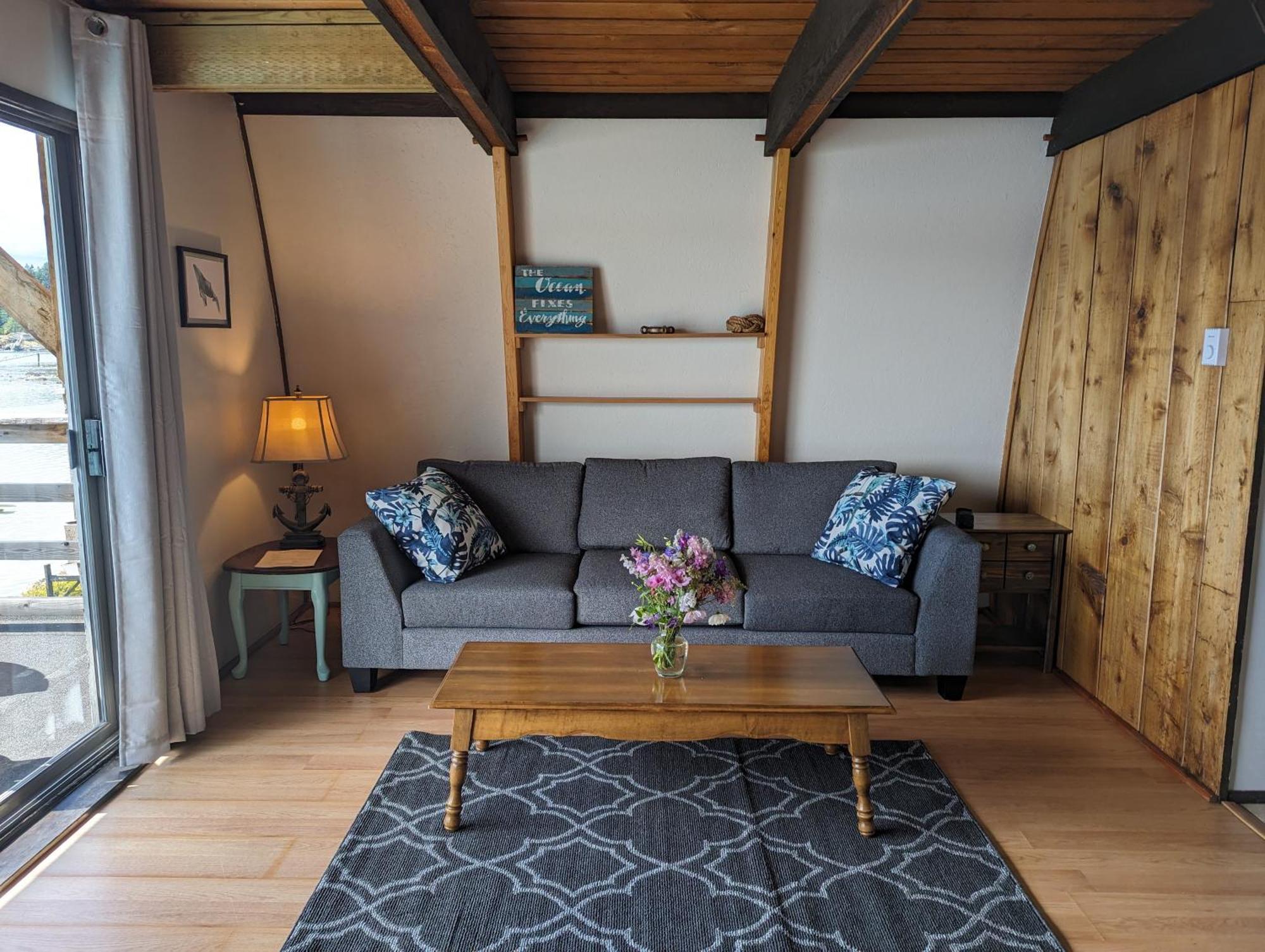 Jade Resort-Oceanfront Suites In Gowlland Harbour Heriot Bay Zewnętrze zdjęcie